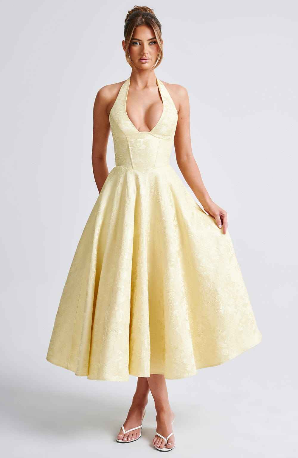 Ara Halter-Neck Midi-Kleid – Mühelose Eleganz