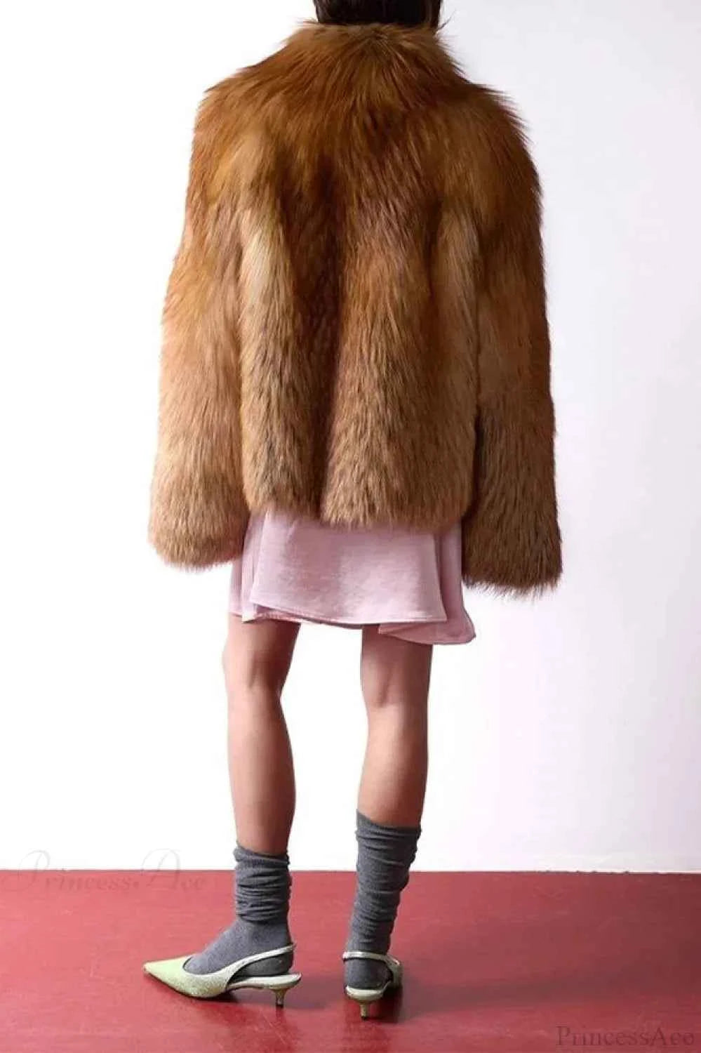 Elegantes langärmeliges Kleid aus synthetischem Fell in uni Farbgestaltung