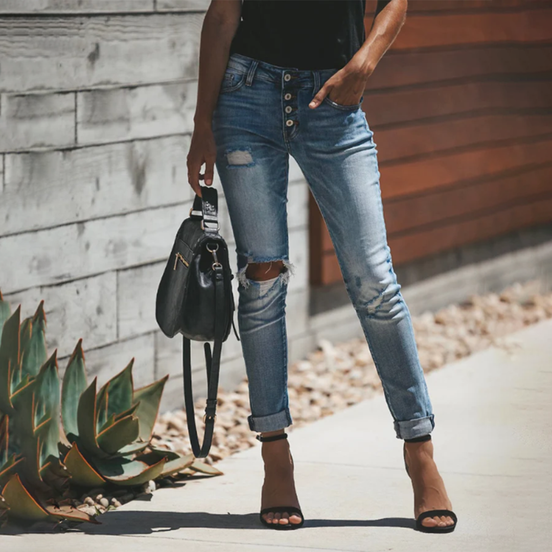 Elif | Trendige und stilvolle zerrissene Jeans für einen modernen Look