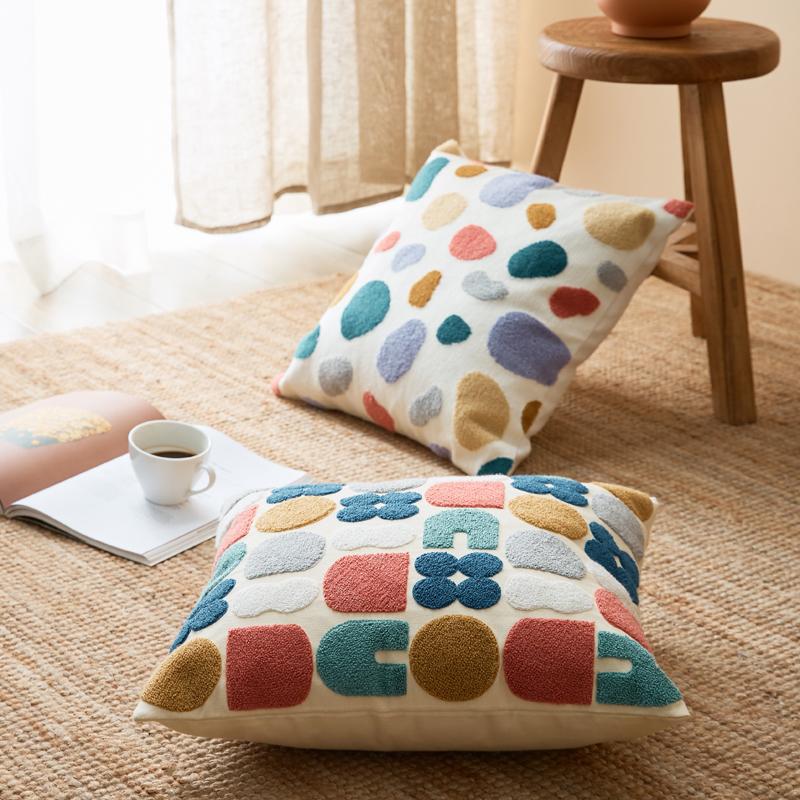 Arthena - Luxuriöse Bestickte Zierkissen mit Trendigen Abstrakten Boho-Formen für Ihr Wohn- und Schlafzimmer