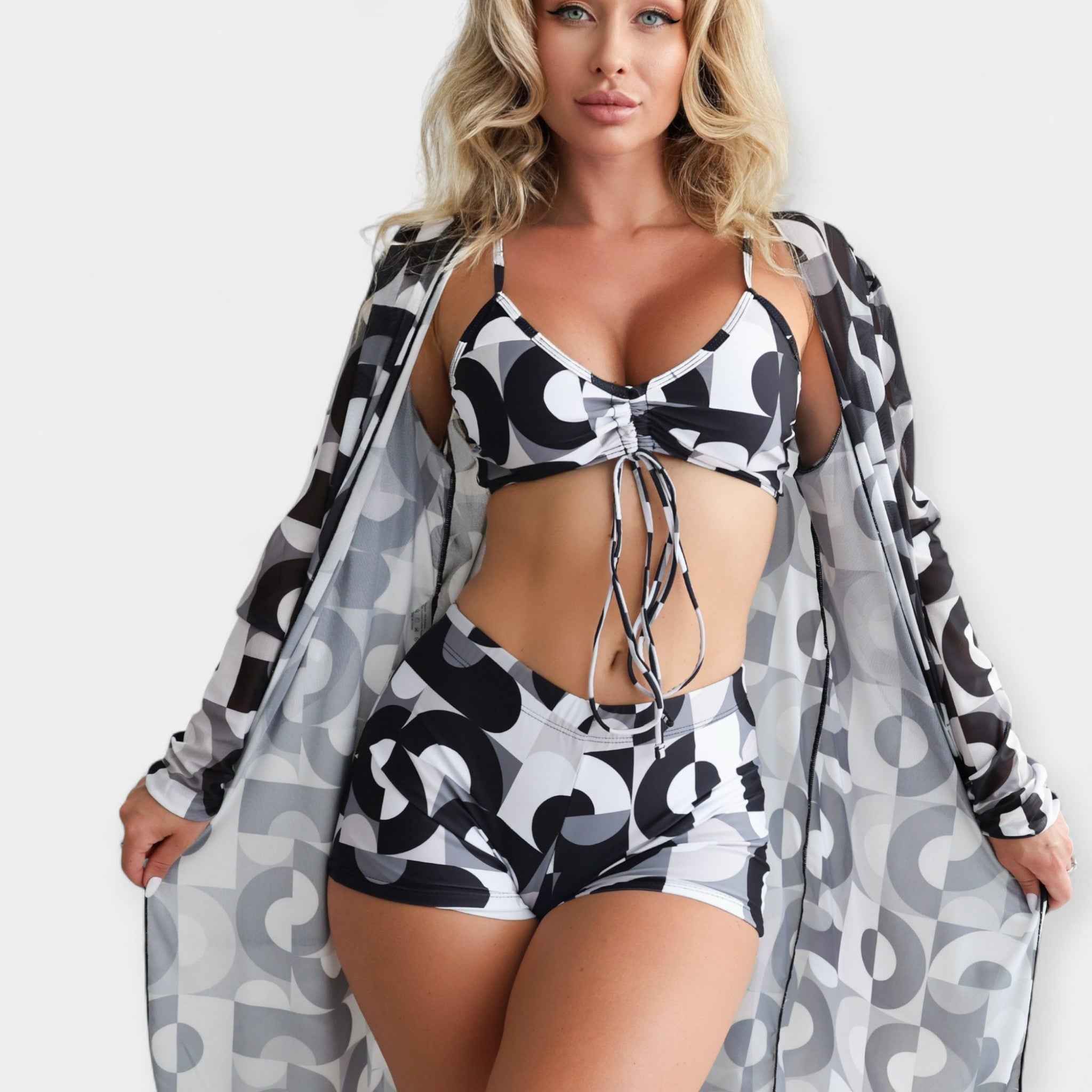 Hochtaillierter Bikini und Strandmode
