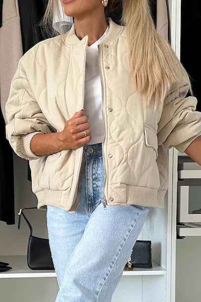 Lässiger einfarbiger Button-Down gesteppter Mantel für warmen und stilvollen Komfort