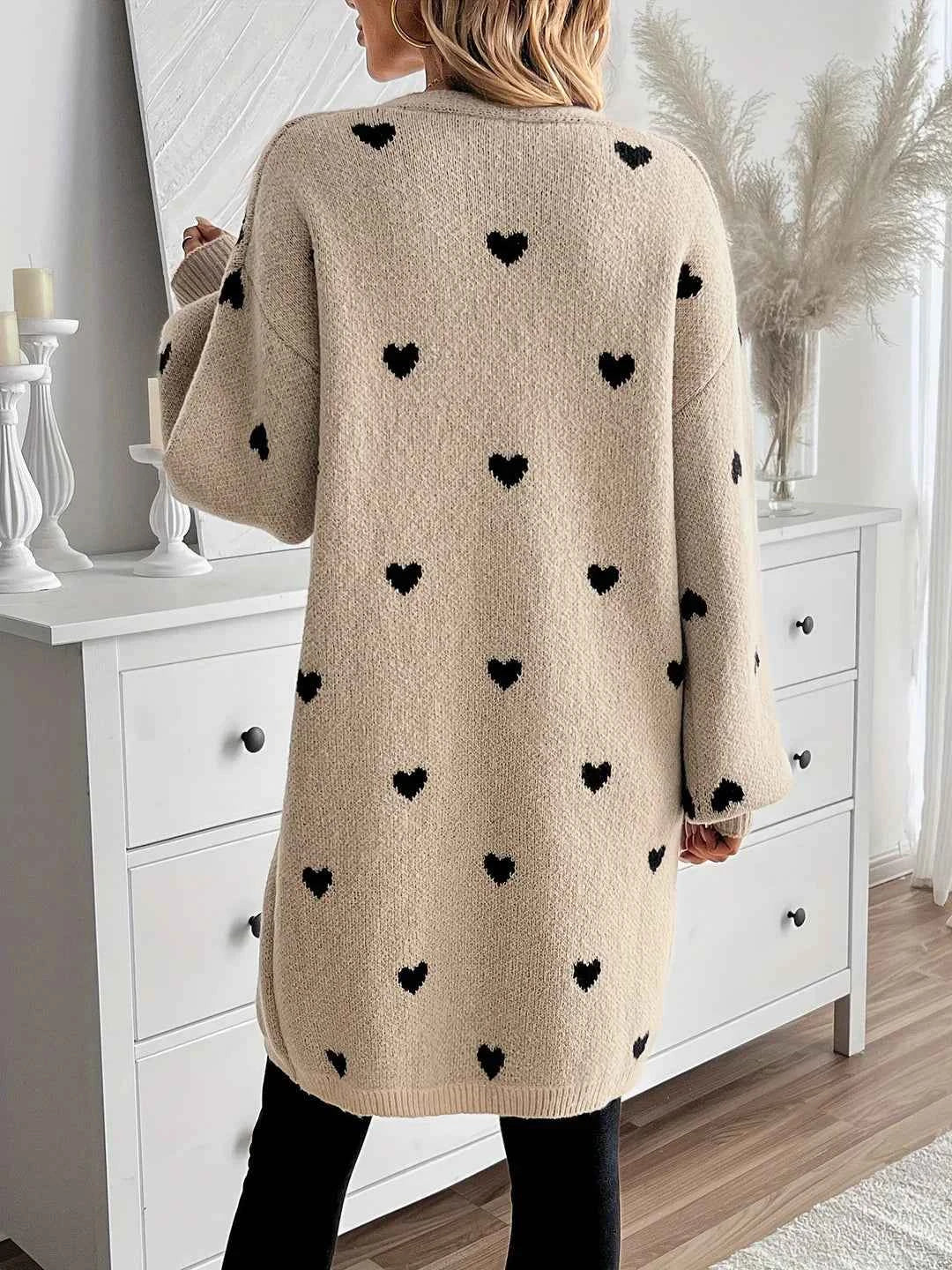 Julia kuscheliger Cardigan mit einem charmanten Herz-Muster