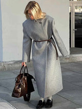 Men's coat with classic collar and comfortable button placket