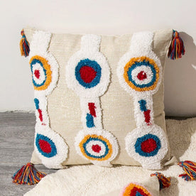 Neressa – Einzigartiges handgefertigtes Dekokissen im bezaubernden marokkanischen Boho-Stil - Roborro