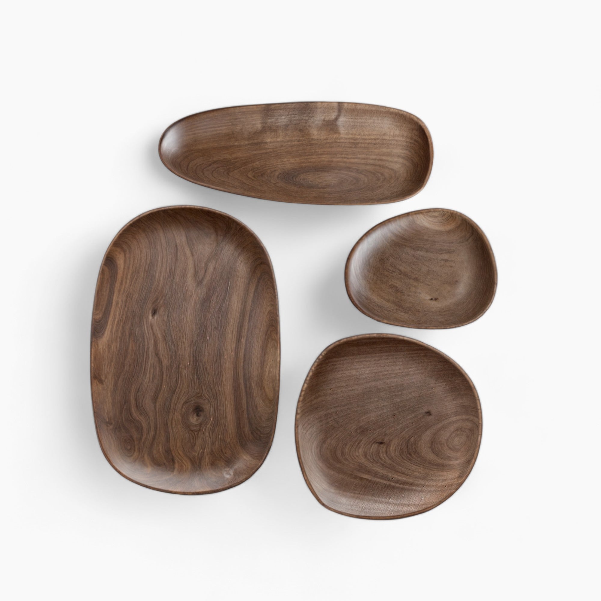 Holztablett-Set aus Nussholz und Akazie - Elegante Holztabletts für stilvollen Service