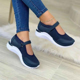 Damenorthopädische Schuhe mit einer stützenden Sohle für ganztägigen Komfort