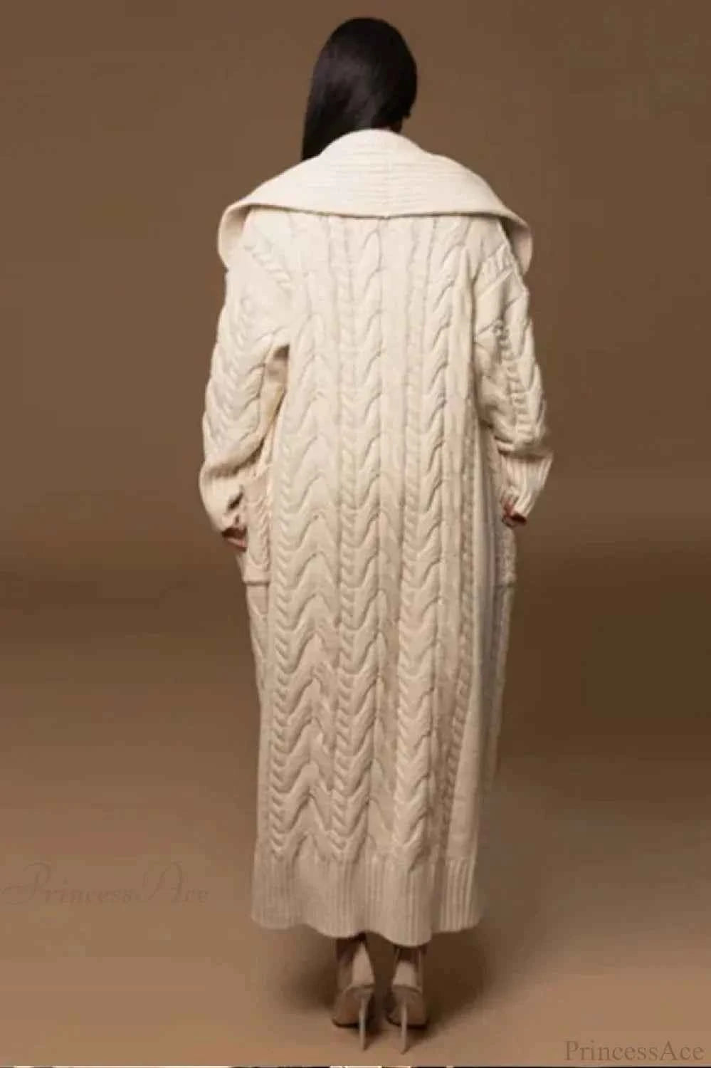 Lässiger Wollmantel mit weißen gestrickten Revers und Doppeltasche-Design