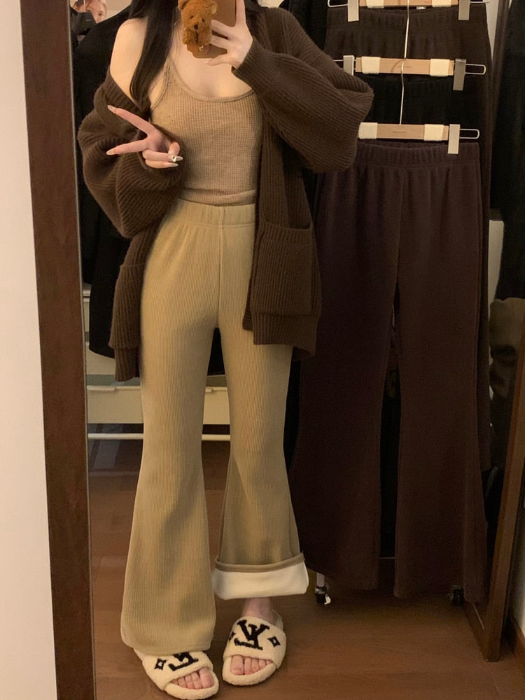 Lena | Robuste Vintage Cordhose mit Schlag für einen zeitlosen Look