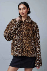 Vintage-Jacke mit Fauxfellbesatz und Leo-Muster für einen eleganten und trendigen Look