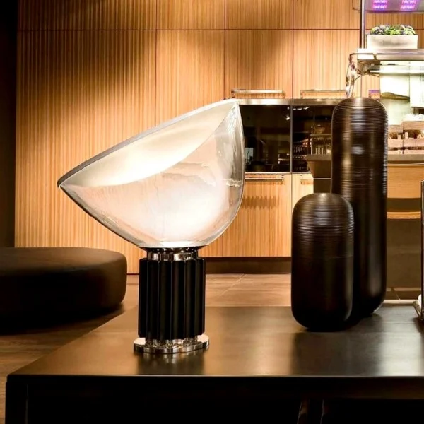 Taccia Tischlampe - Eleganz und zeitgemäße Beleuchtung für Ihr Zuhause