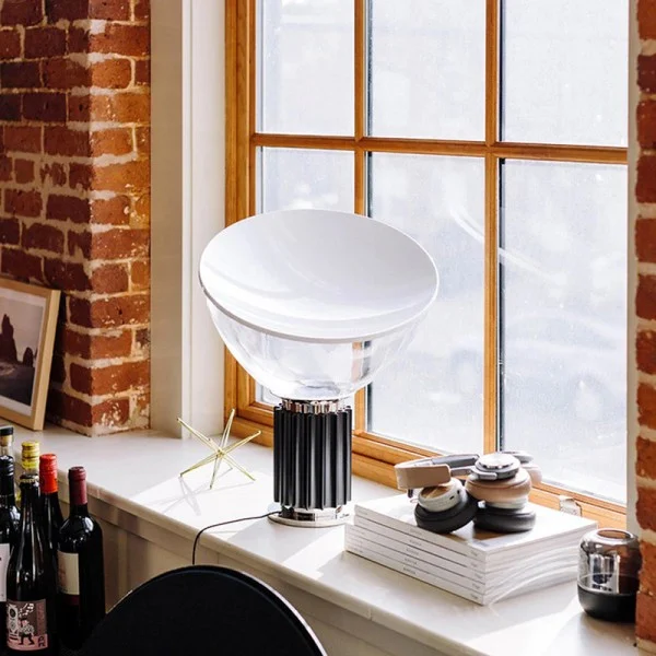 Taccia Tischlampe - Eleganz und zeitgemäße Beleuchtung für Ihr Zuhause