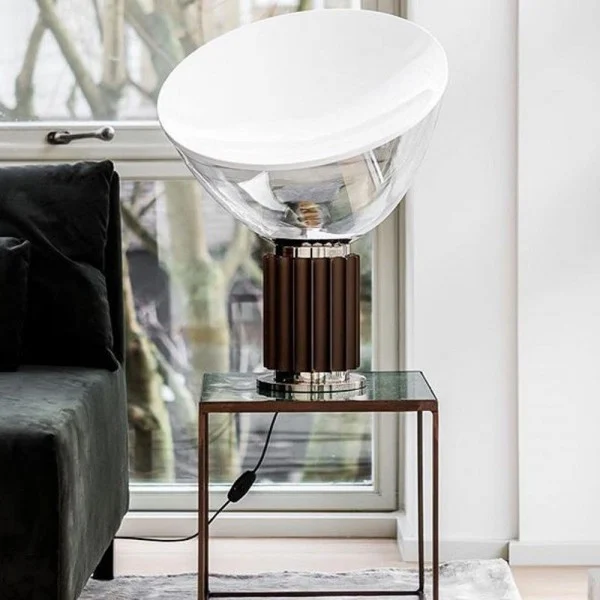Taccia Tischlampe - Eleganz und zeitgemäße Beleuchtung für Ihr Zuhause