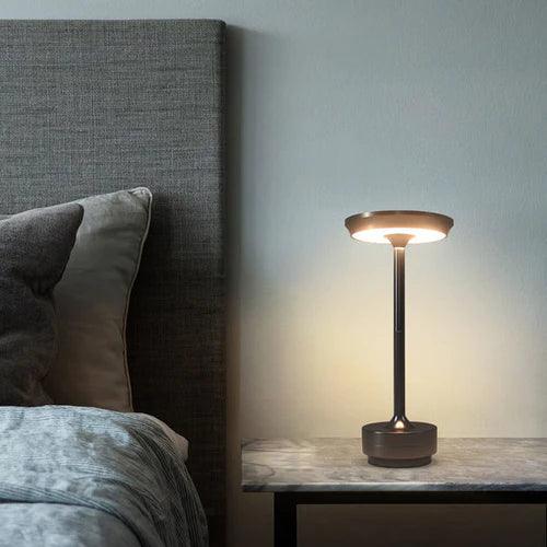 Kabellose Tischlampe Nordic Light wiederaufladbar USB, aus Metall und dimmbar für eine individuelle Atmosphäre