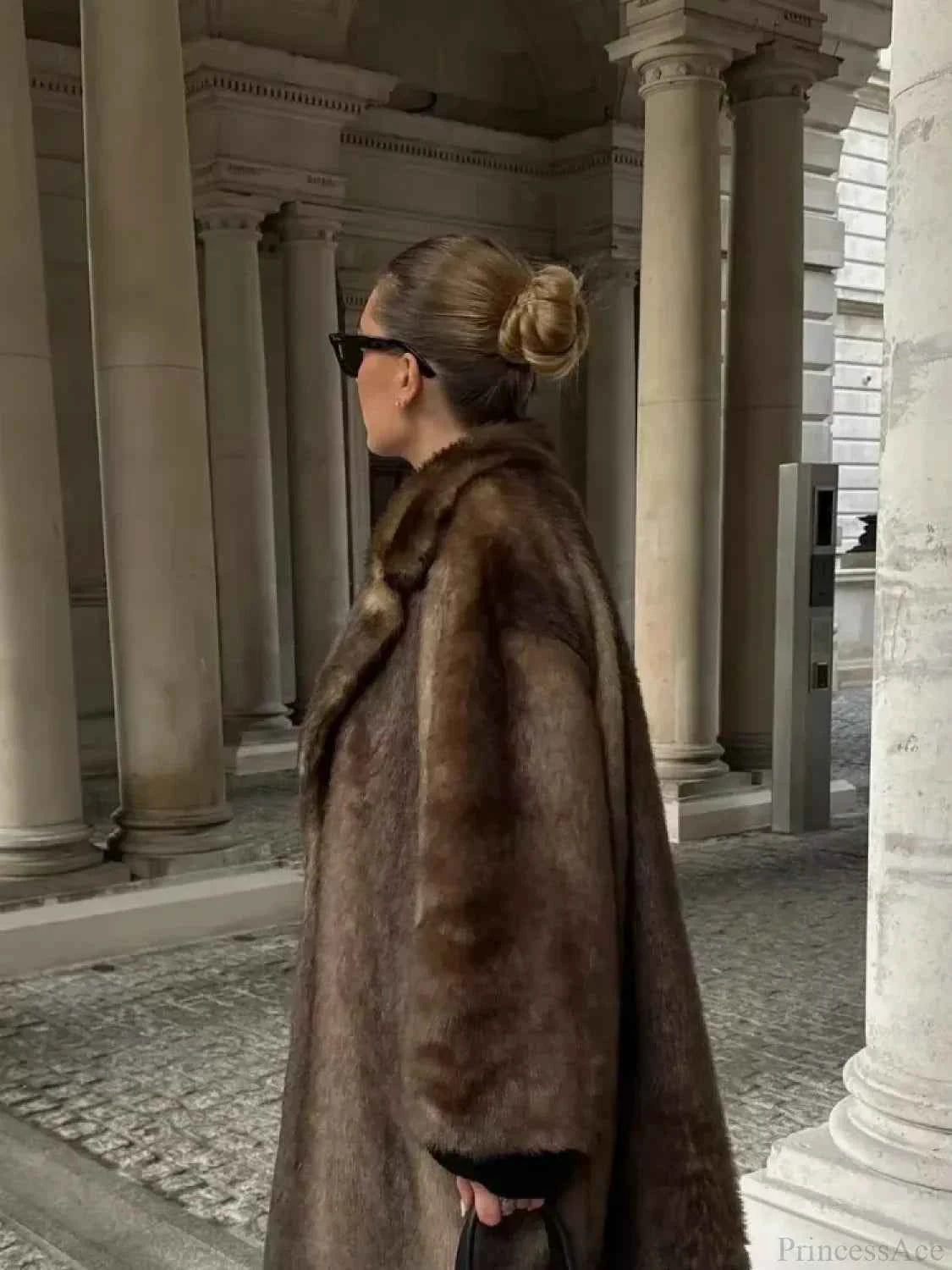 Großer schwarzer Woll-Doppelt-Button-Mantel im lockeren Schnitt