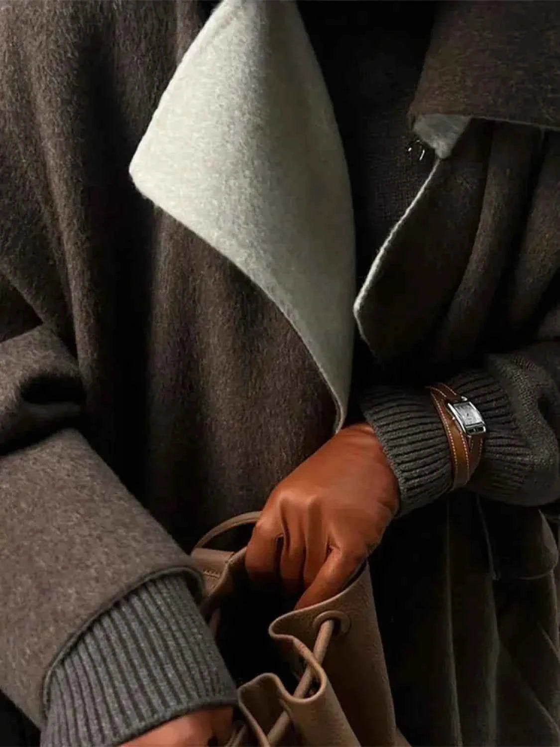 Luxuskarierter lässiger Mantel mit Reverskragen