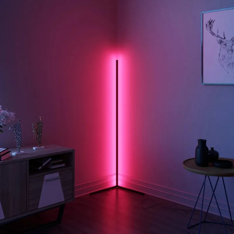 Moderne RGB LED Stehleuchte mit Fernbedienung und App für individuell anpassbare Beleuchtung