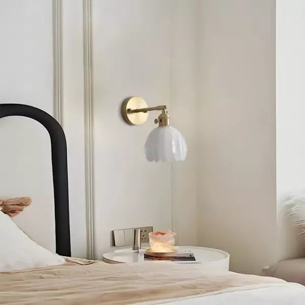 Retro elegante und originelle Tulpen-Blumenwandleuchte aus Glas