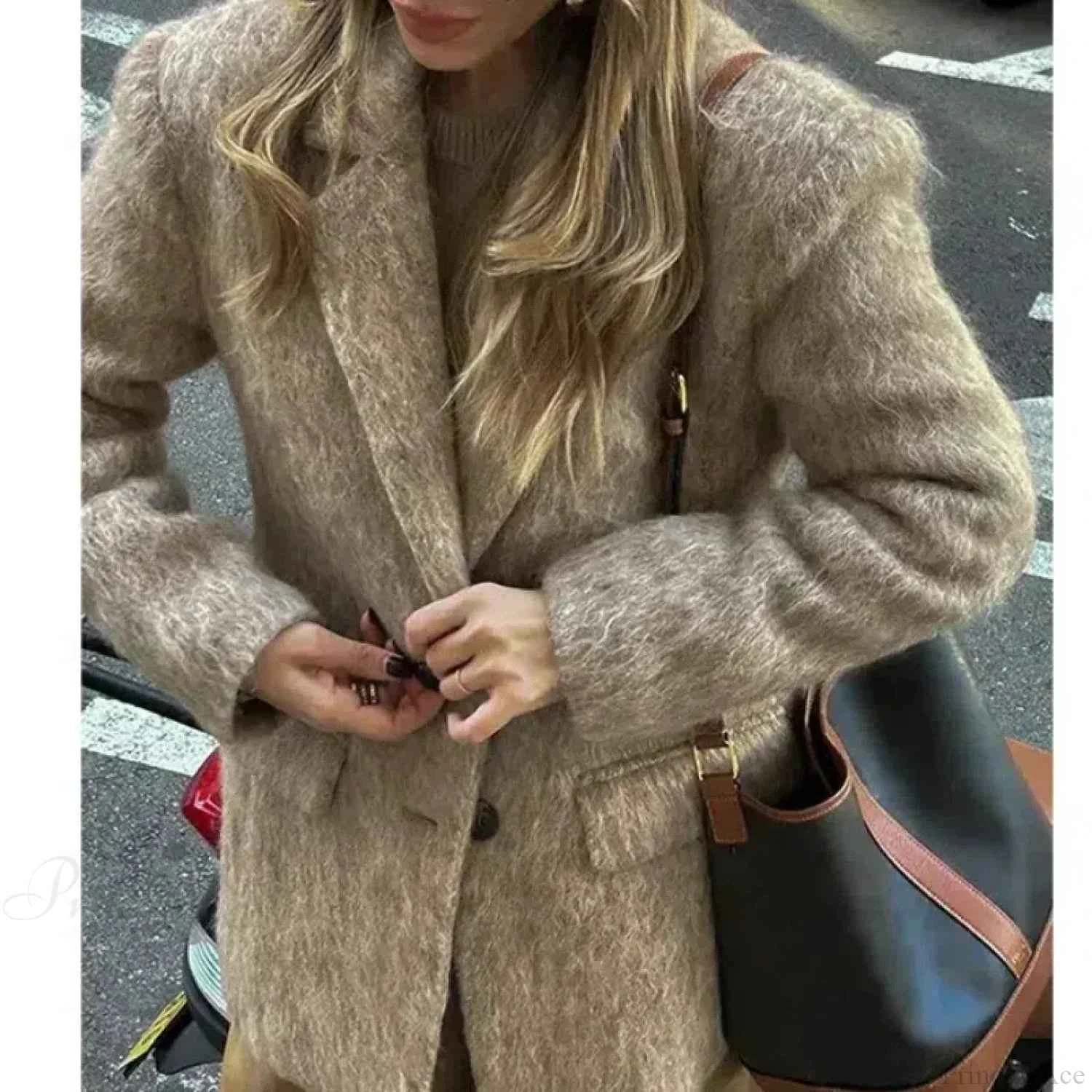 Vintage-inspirierter Woll-Übermantel mit Knopfleiste für zeitlosen Stil