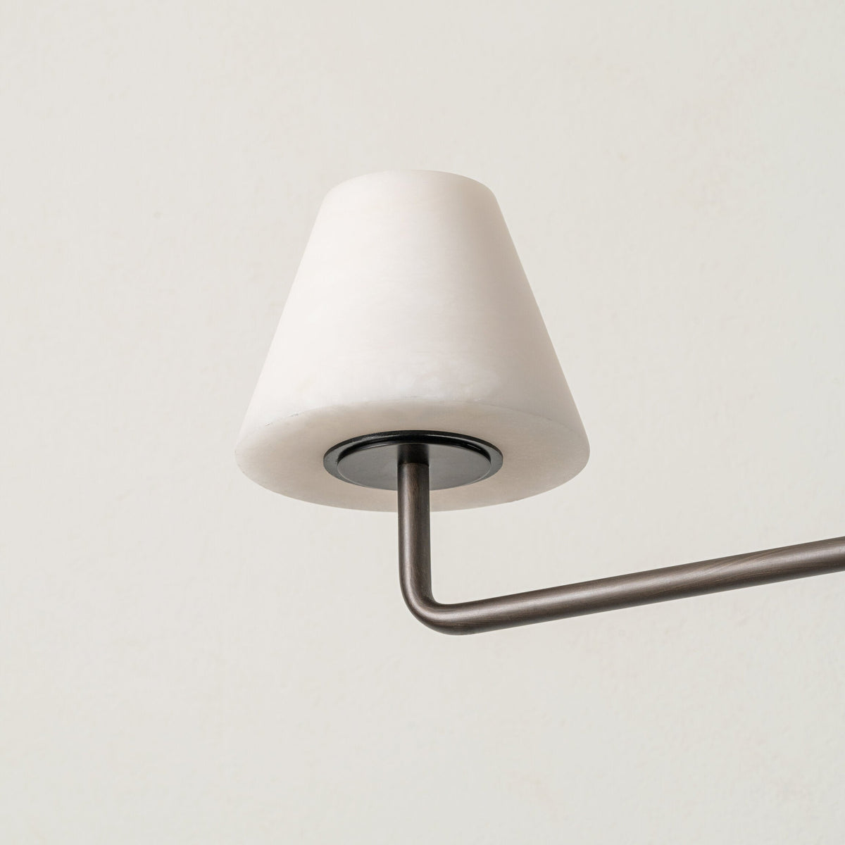 Alba Pendelleuchte aus Alabaster und Bronze