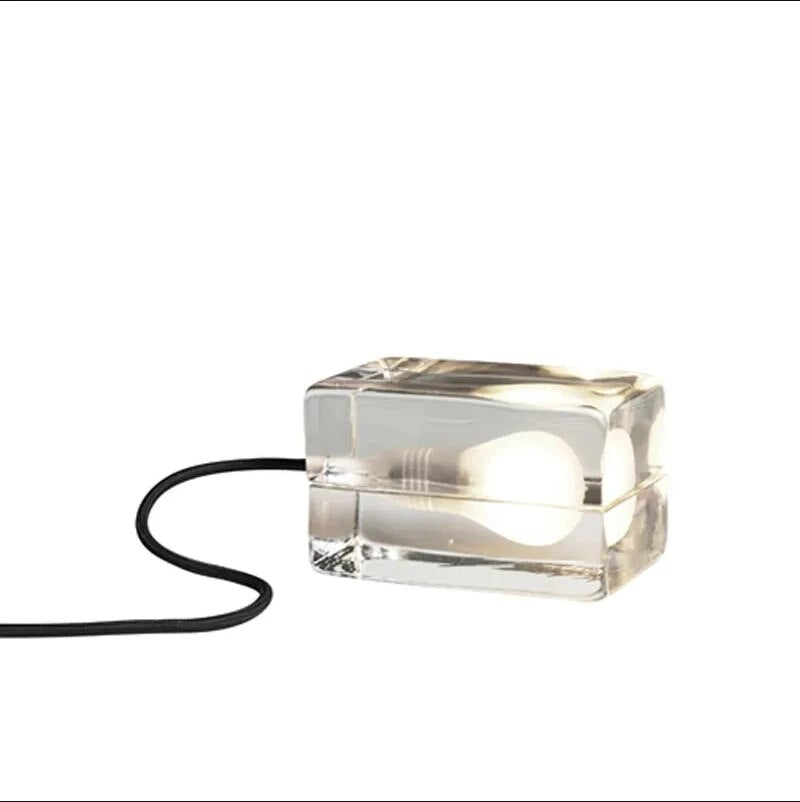 Elegante Tischlampe aus transparentem Kristall – garantiert Glanz und Raffinesse