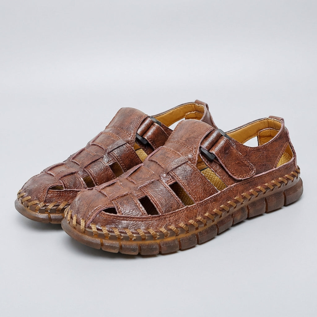 Durchbrochene Herren-Sandalen