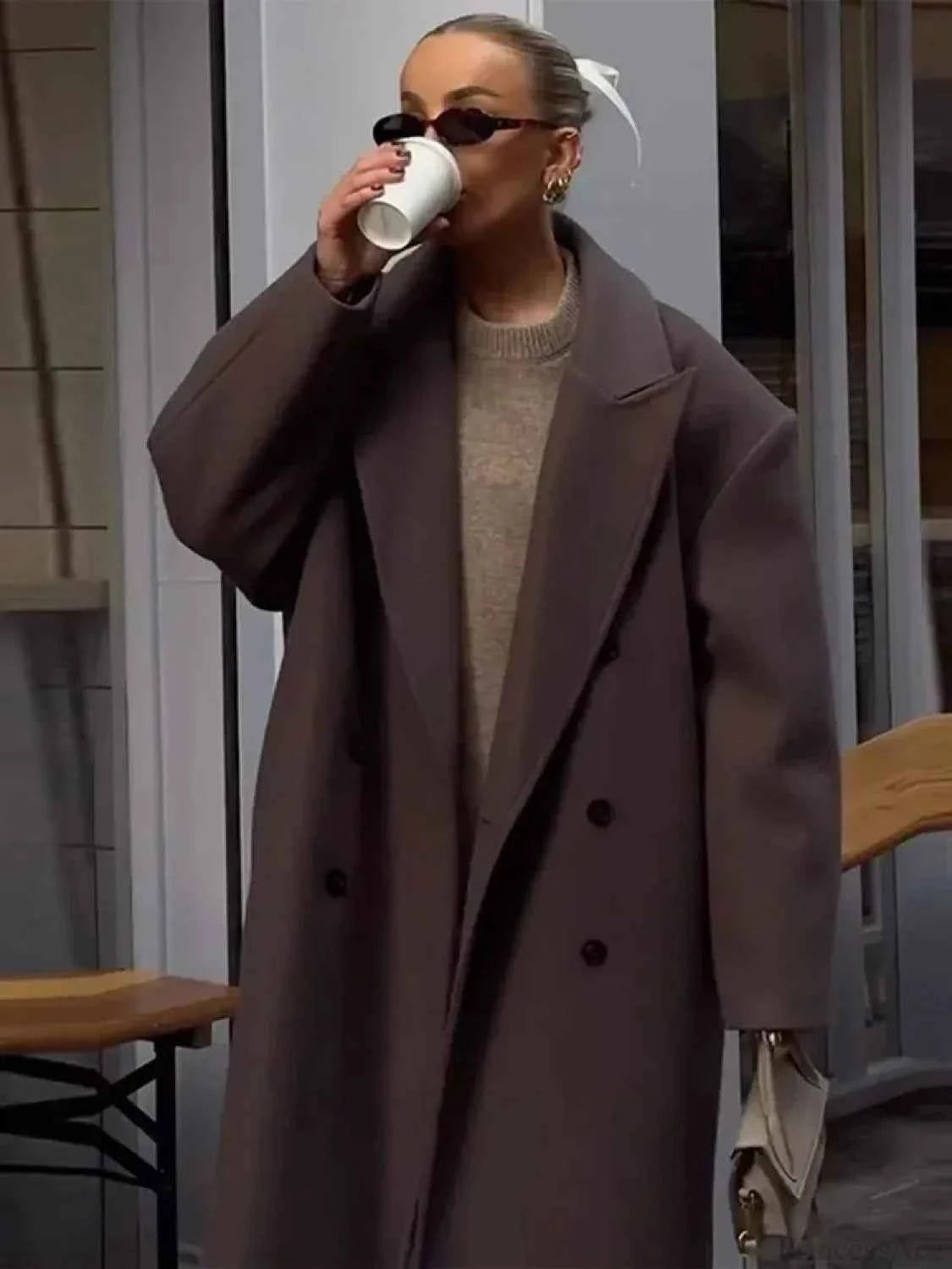 Dünner Mantel mit doppeltem Knopfverschluss und Reverskragen in uni