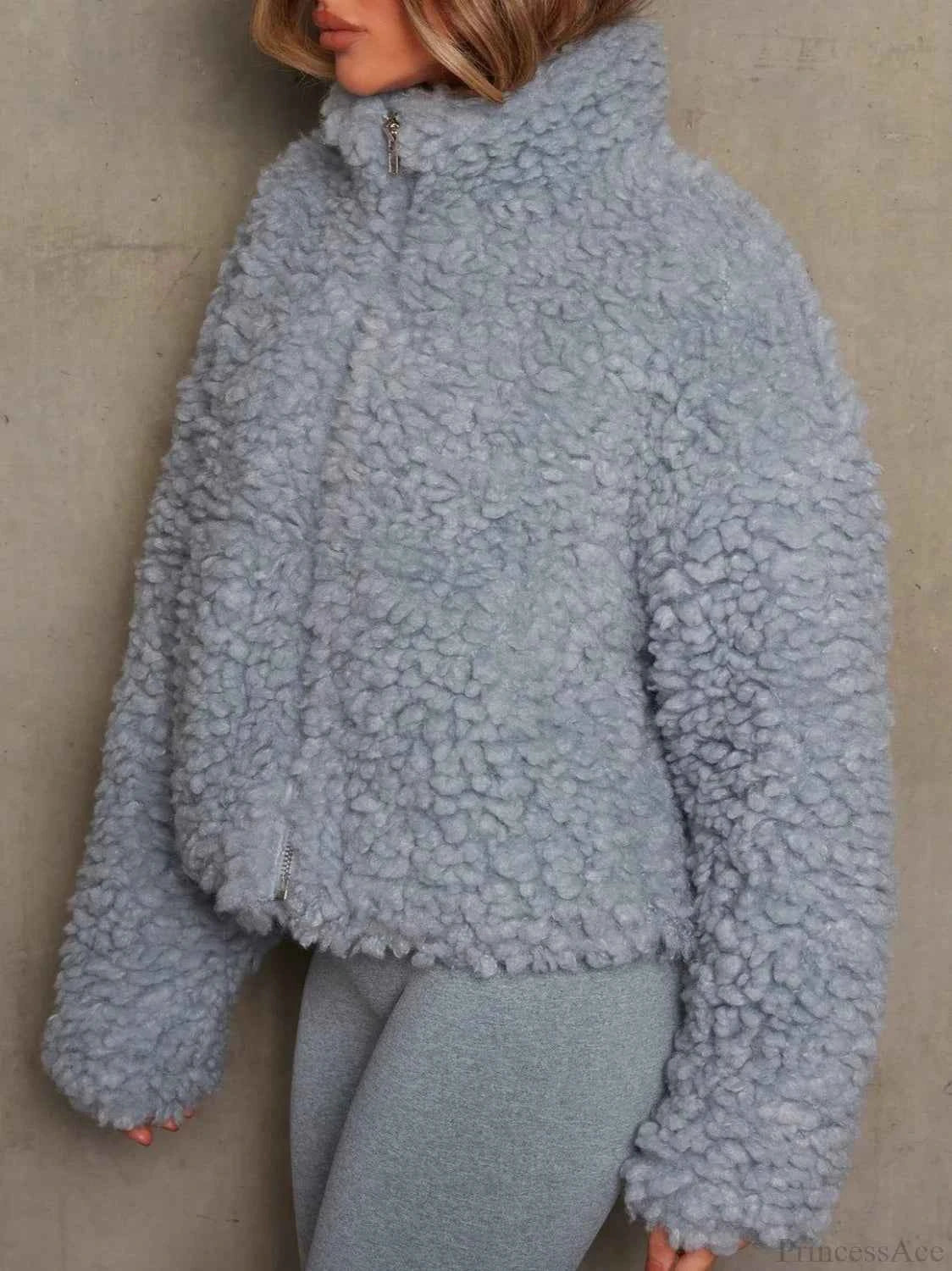 Kurzmantel im minimalistischen Sherpa-Fuzzy- und Soliden Design