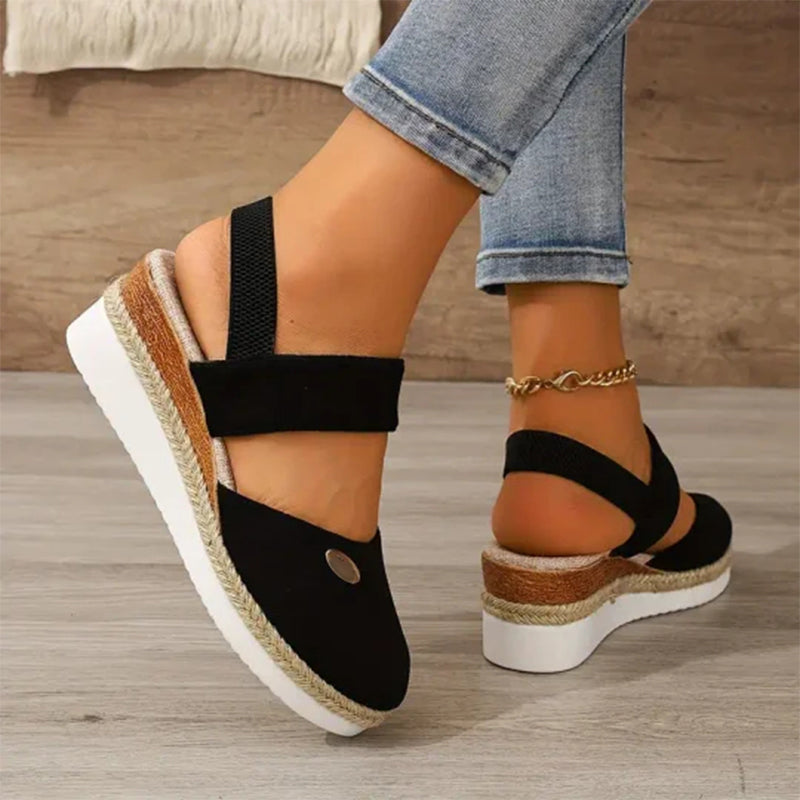 Elegante Riemchen-Sandalen mit bequemen Keilabsätzen