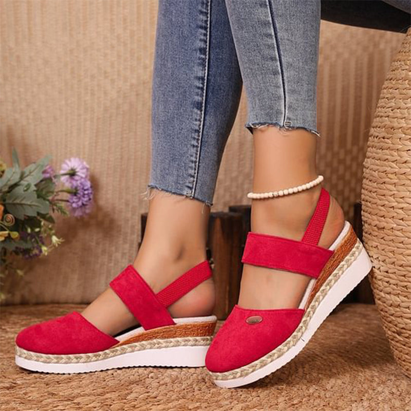 Elegante Riemchen-Sandalen mit bequemen Keilabsätzen