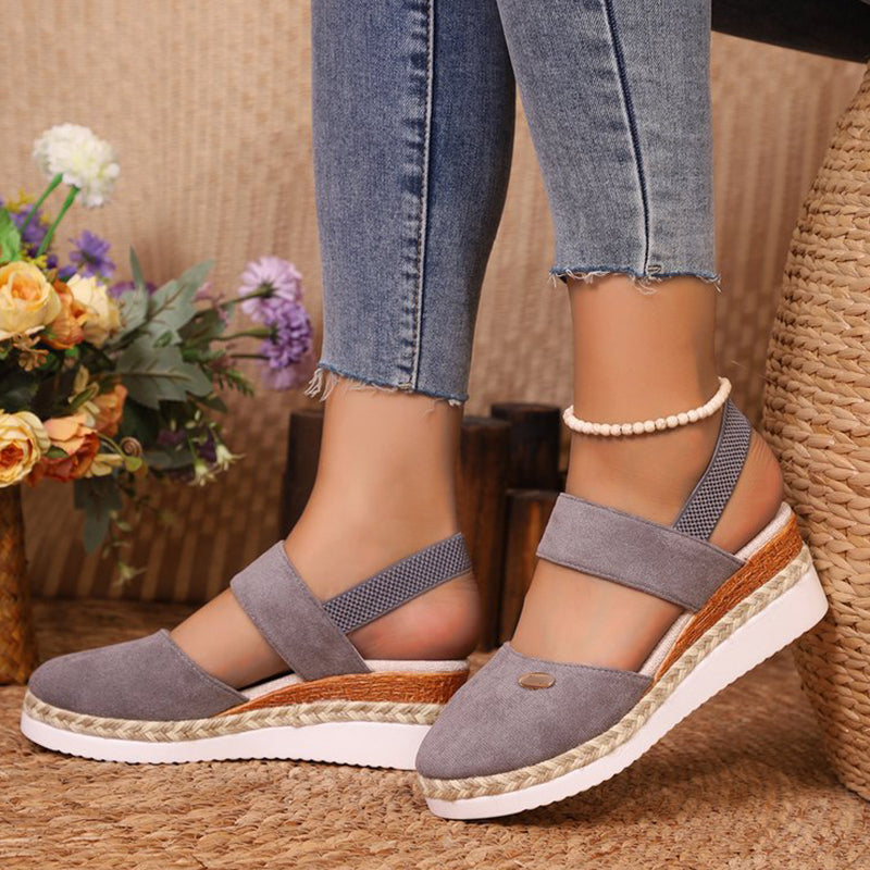 Elegante Riemchen-Sandalen mit bequemen Keilabsätzen