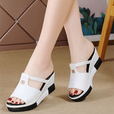 Trendige Plateau-Sandalen mit durchbrochenem Design für einen eleganten und bequemen Look