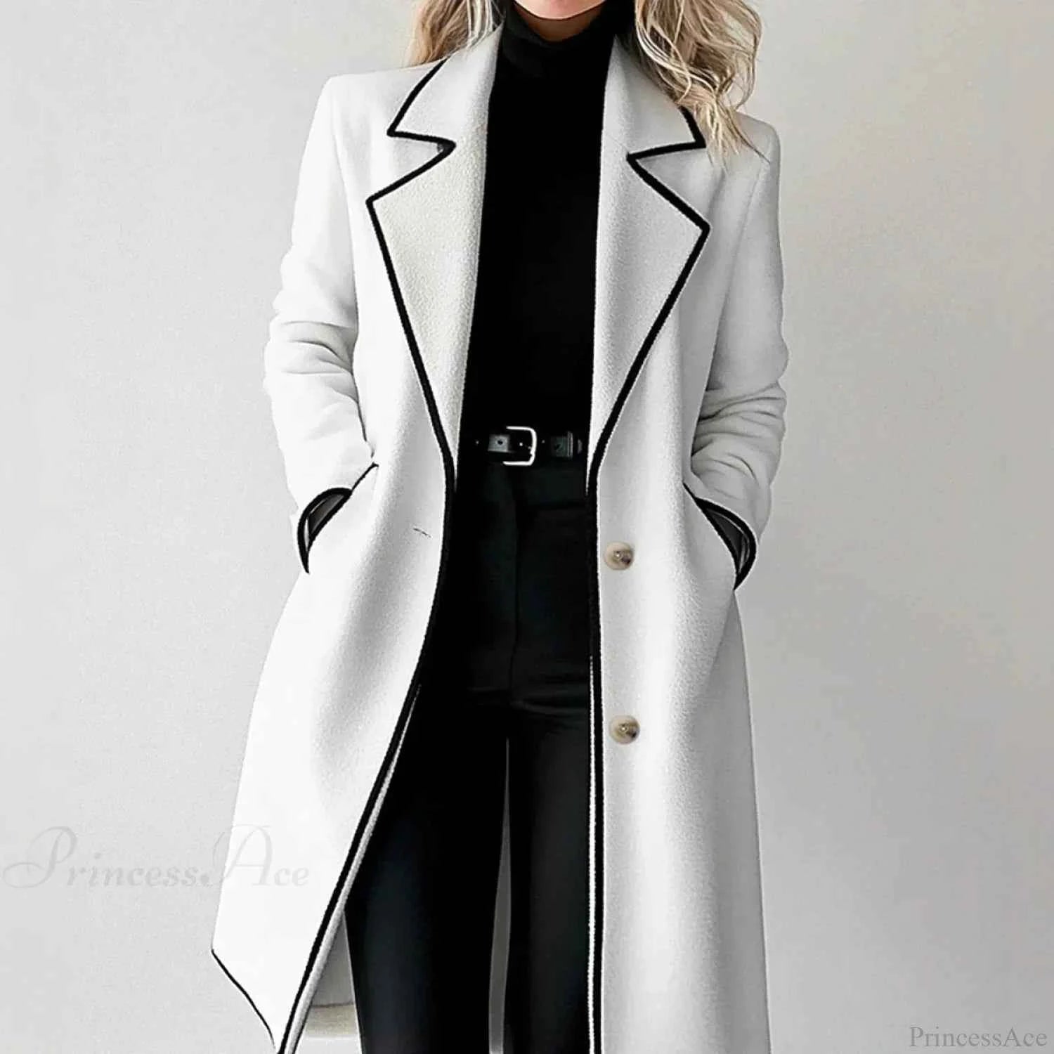 Rayovercoat aus Wollstoff mit Streifen, Revers und Langärmeln für einen eleganten und warmen Look