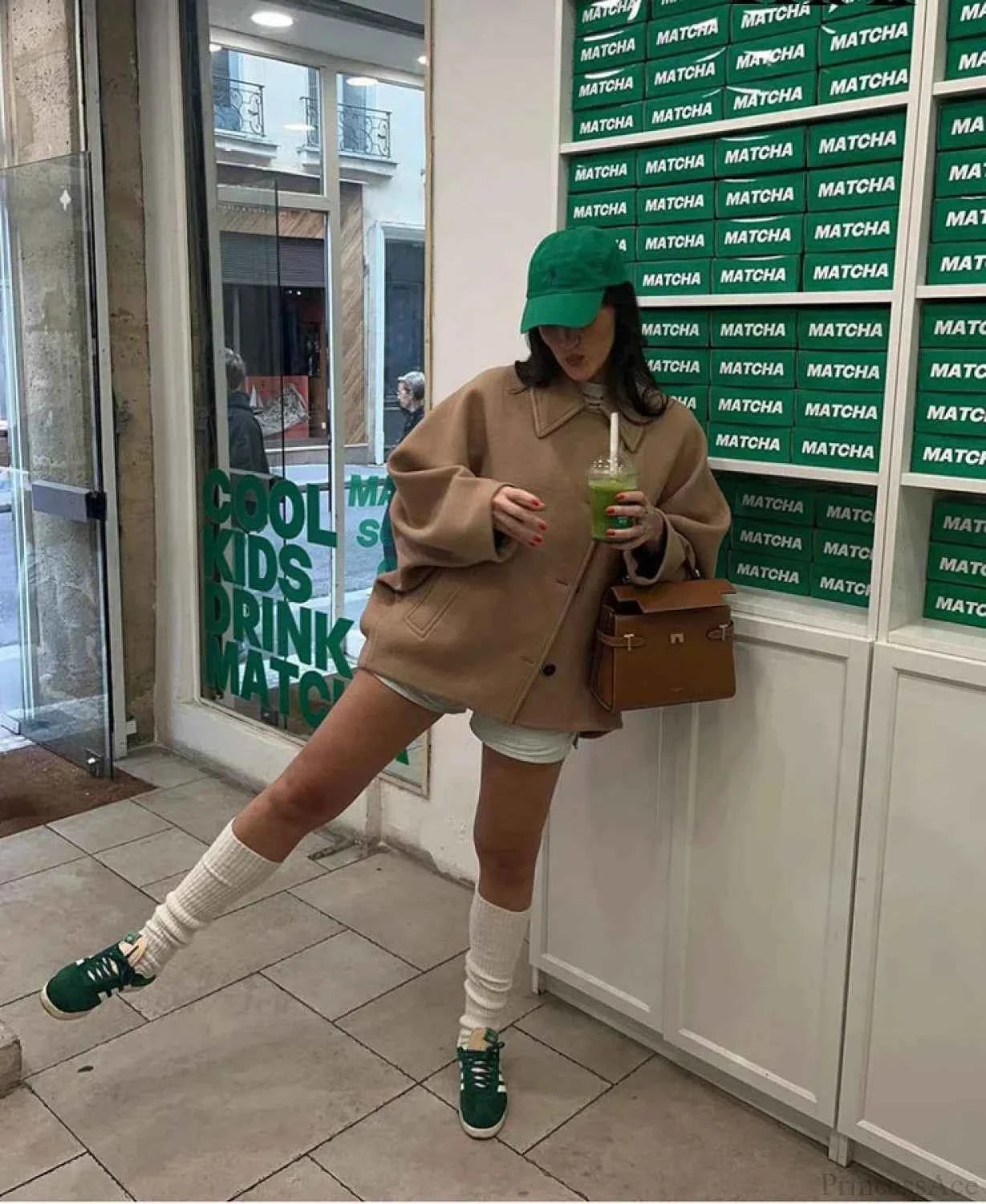 Vintage-Strampelanzug aus Wolle mit elegantem Kaki-Revers