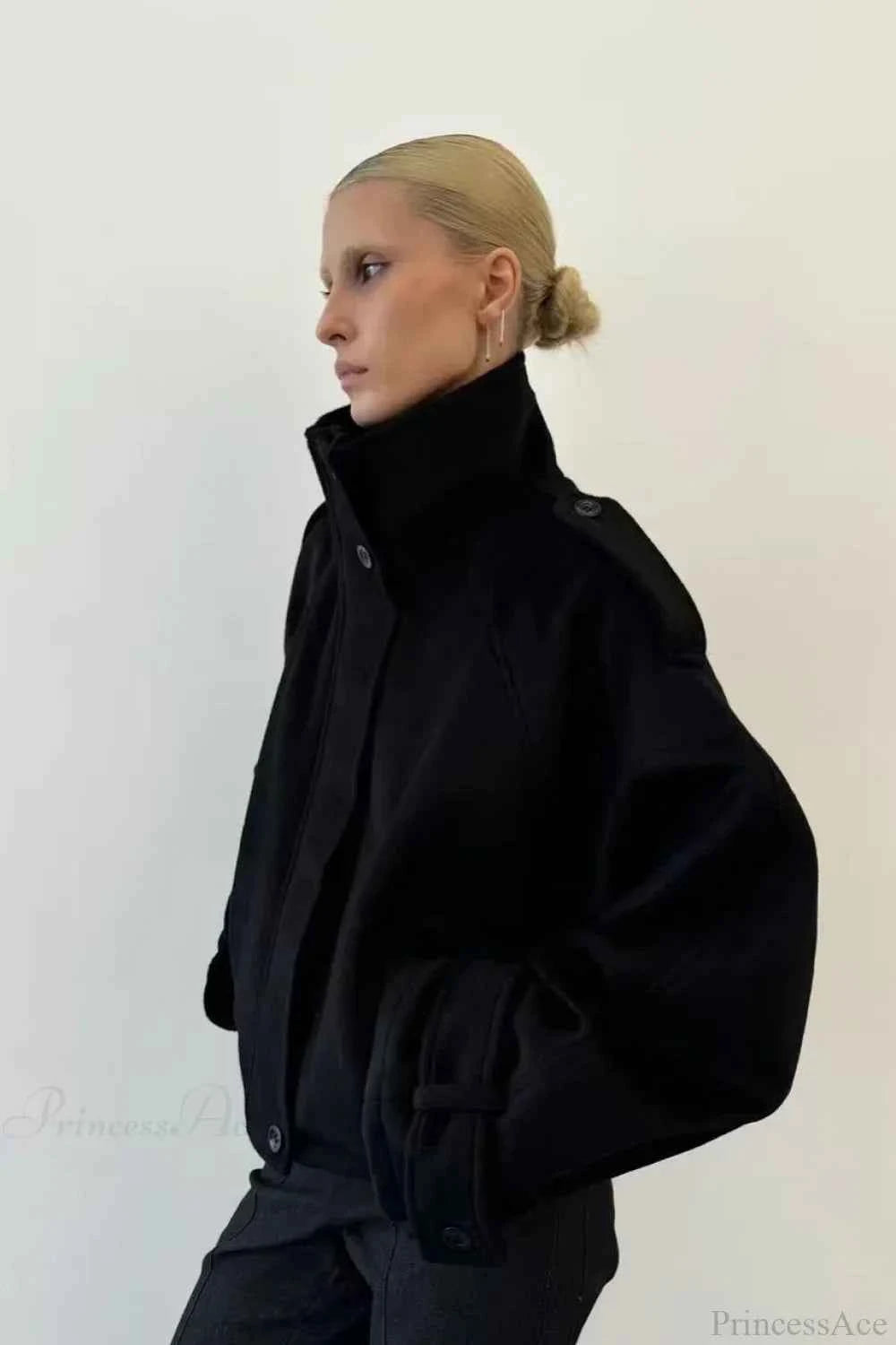 Vintage-winterjacke aus Wolle mit geradem Kragen und Knöpfen für einen schicken und zeitlosen Stil