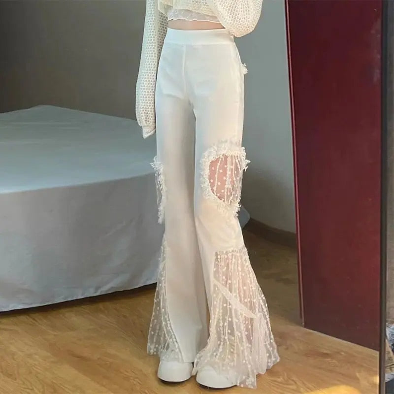 Stilvolle Viola Flared Hose mit Hohem Bund und Eleganten Spitzen-Details