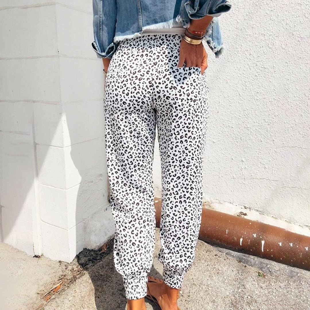 Xandra | Stilvolle Damenhose mit eleganten Leo-Print
