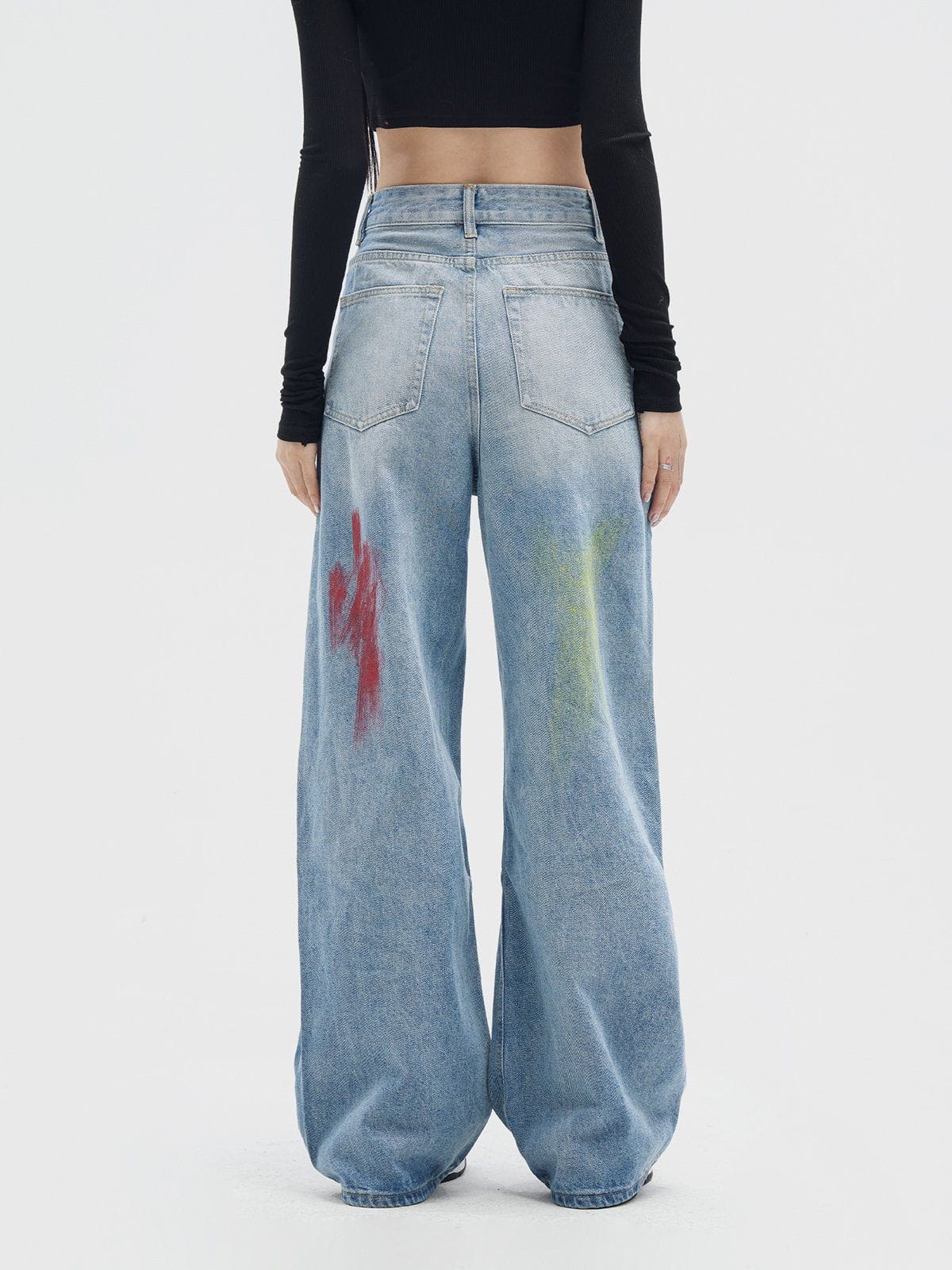Yaki Damen Modehose mit trendigem Graffiti-Motiv für einen stilvollen Look